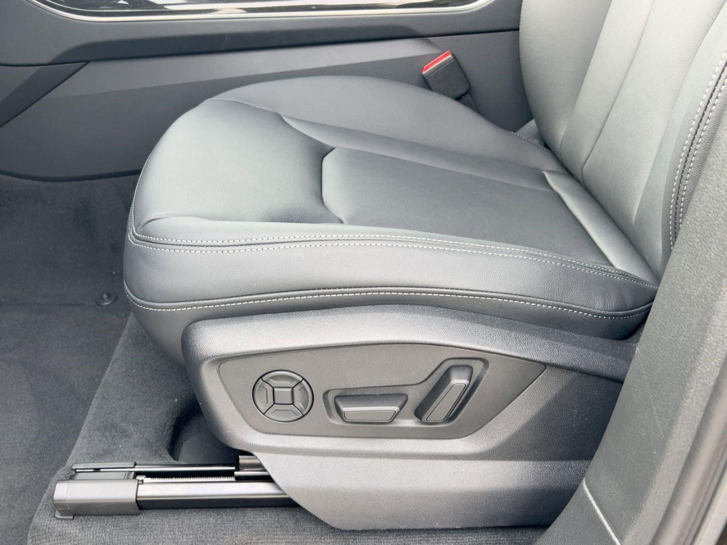 2026 Audi Q7 Premium - Photo 14