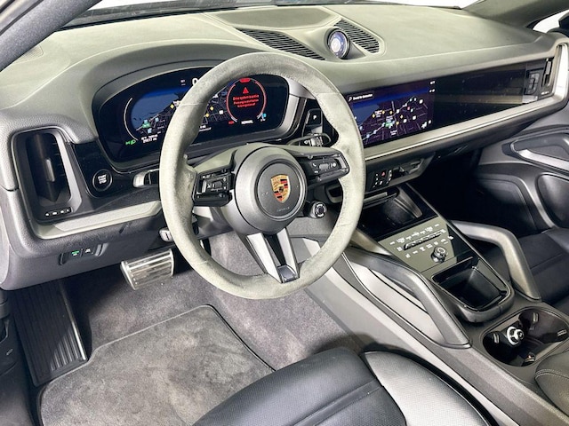 2024 Porsche Cayenne Hybrid
