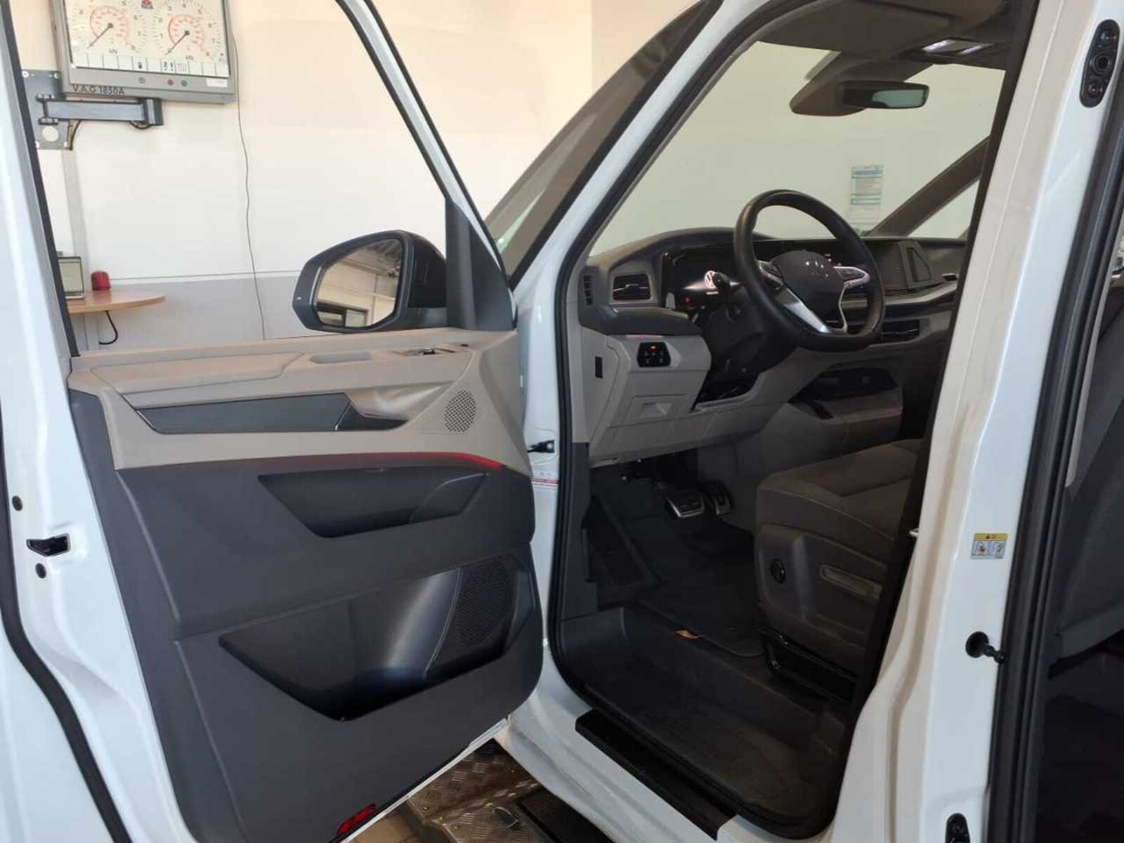 Volkswagen Multivan Langversion – Bild 3