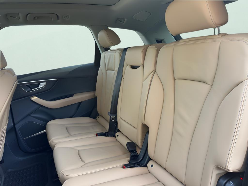2026 Audi Q7 Premium - Photo 15
