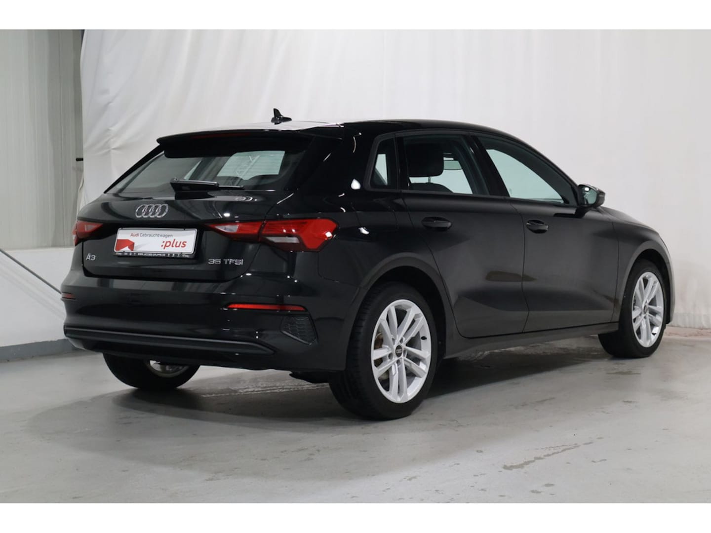 Bild über Audi A3 Sportback 35 TFSI S tronic - für weitere Informationen kontaktieren Sie den Audi Partner