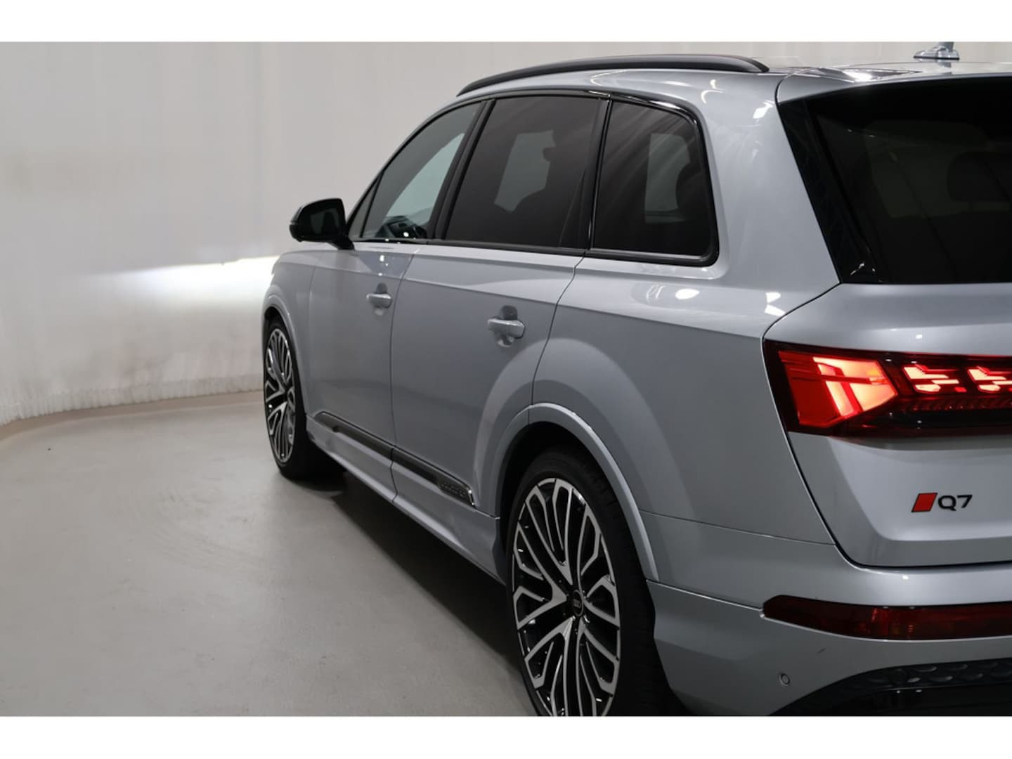Bild über Audi Q7 SUV S line 50 TDI quattro tiptronic - für weitere Informationen kontaktieren Sie den Audi Partner