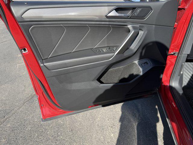 2024 VOLKSWAGEN TIGUAN - Image 12