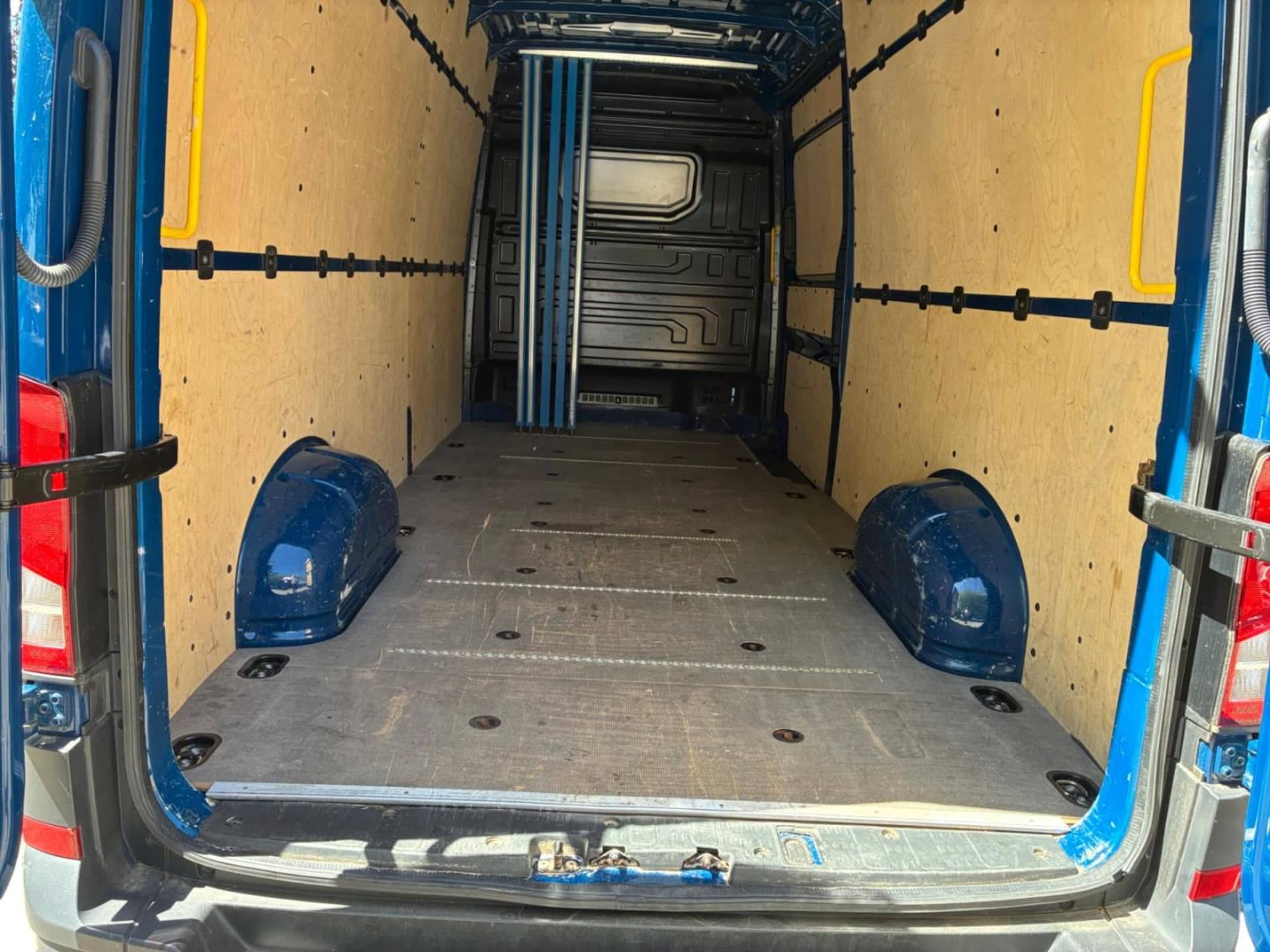Volkswagen Crafter Kasten langer Radstand