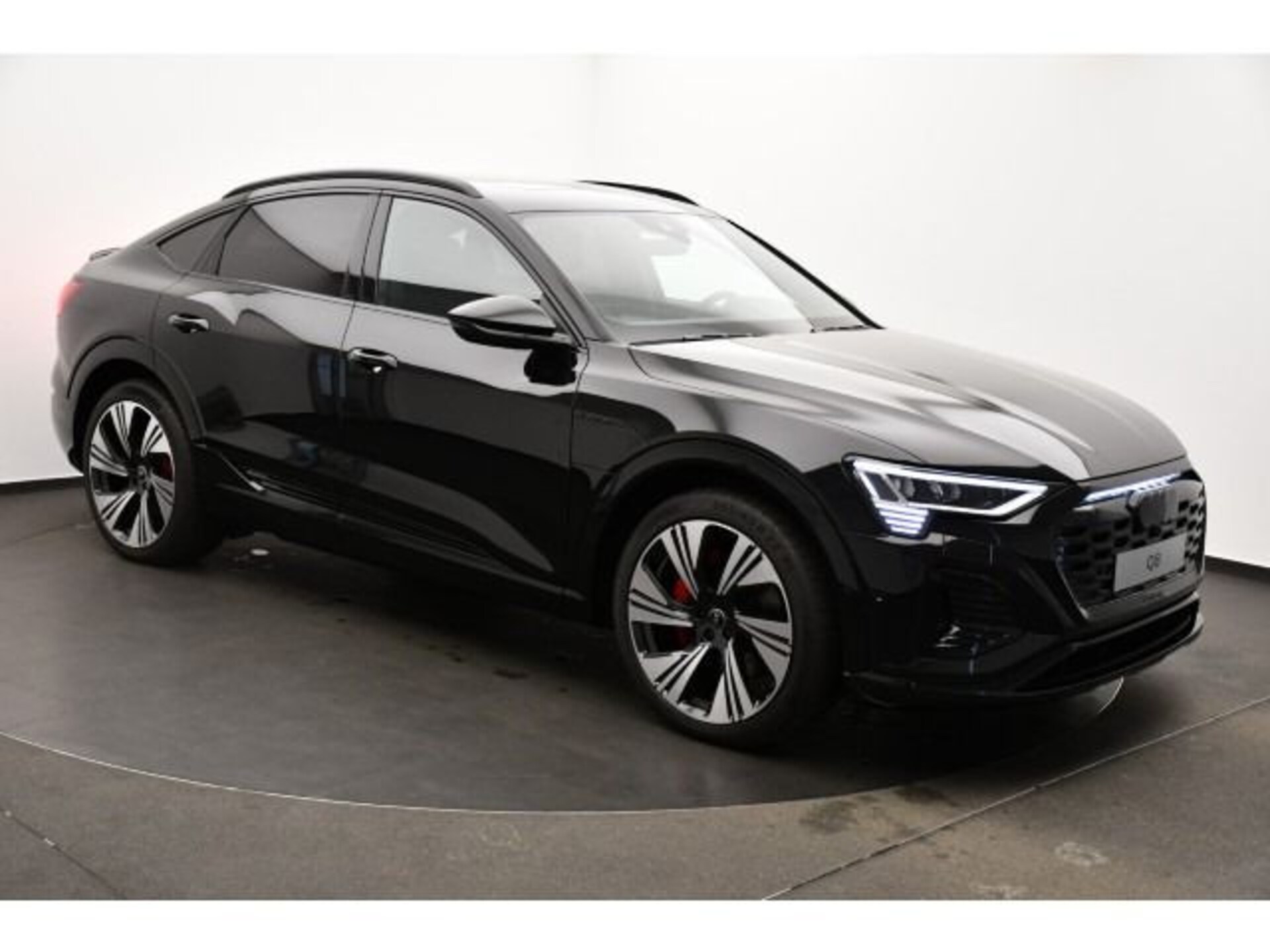 Audi Q8 Sportback e-tron S line