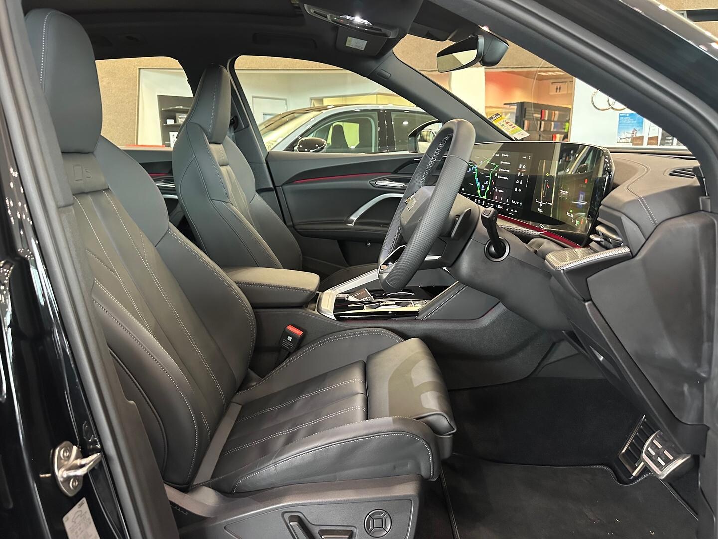 Image about Audi Q5 SUV TDI quattro 150 kW sport