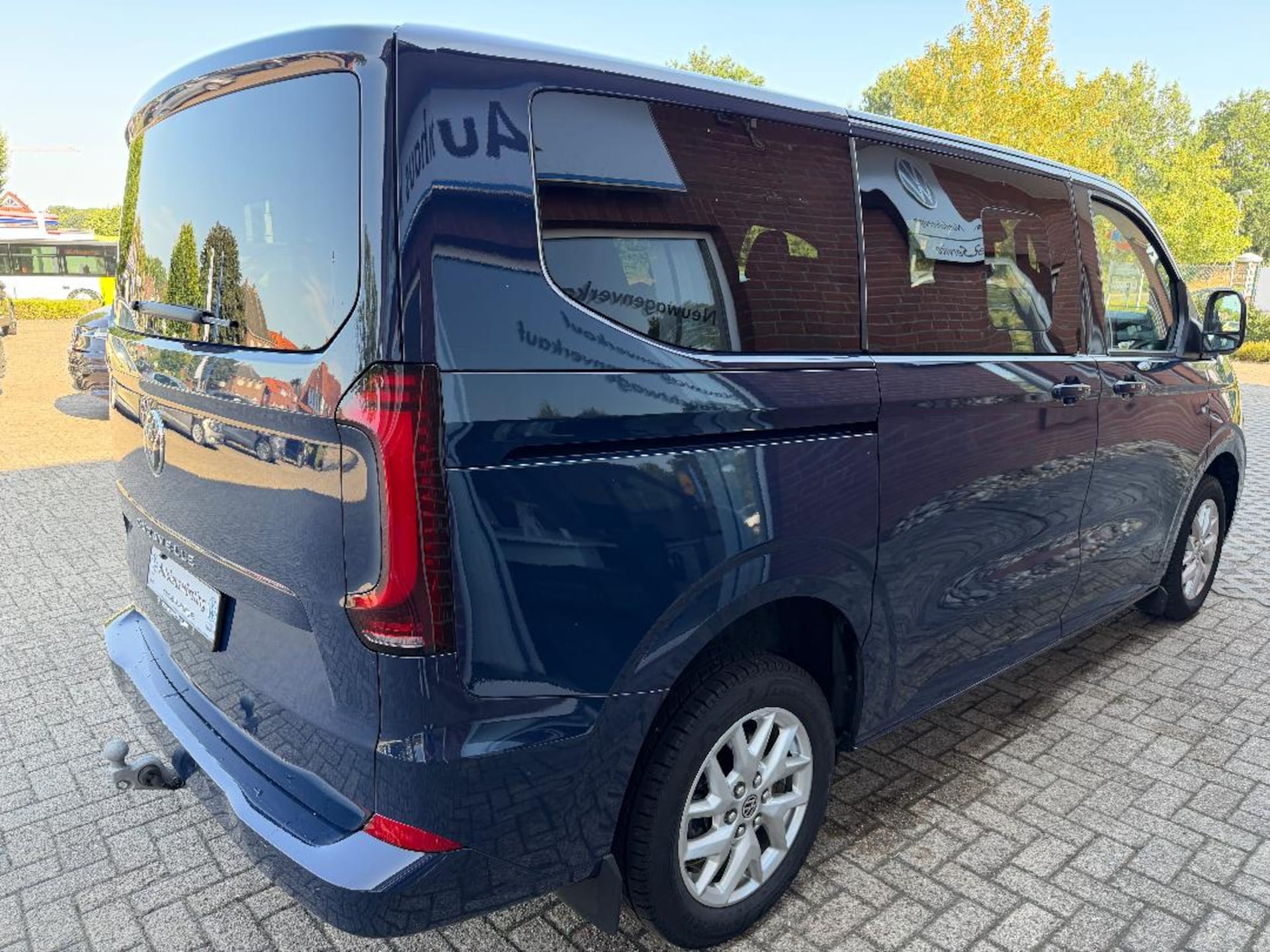 Volkswagen Caravelle Style