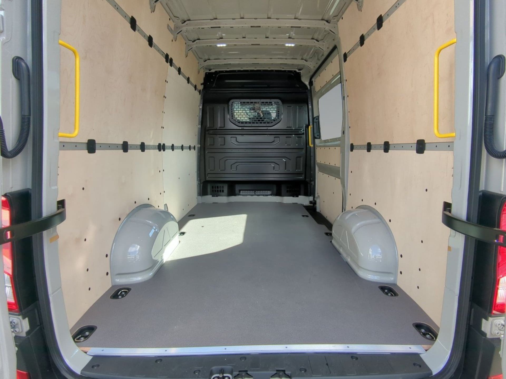 Volkswagen Crafter Kasten mittlerer Radstand