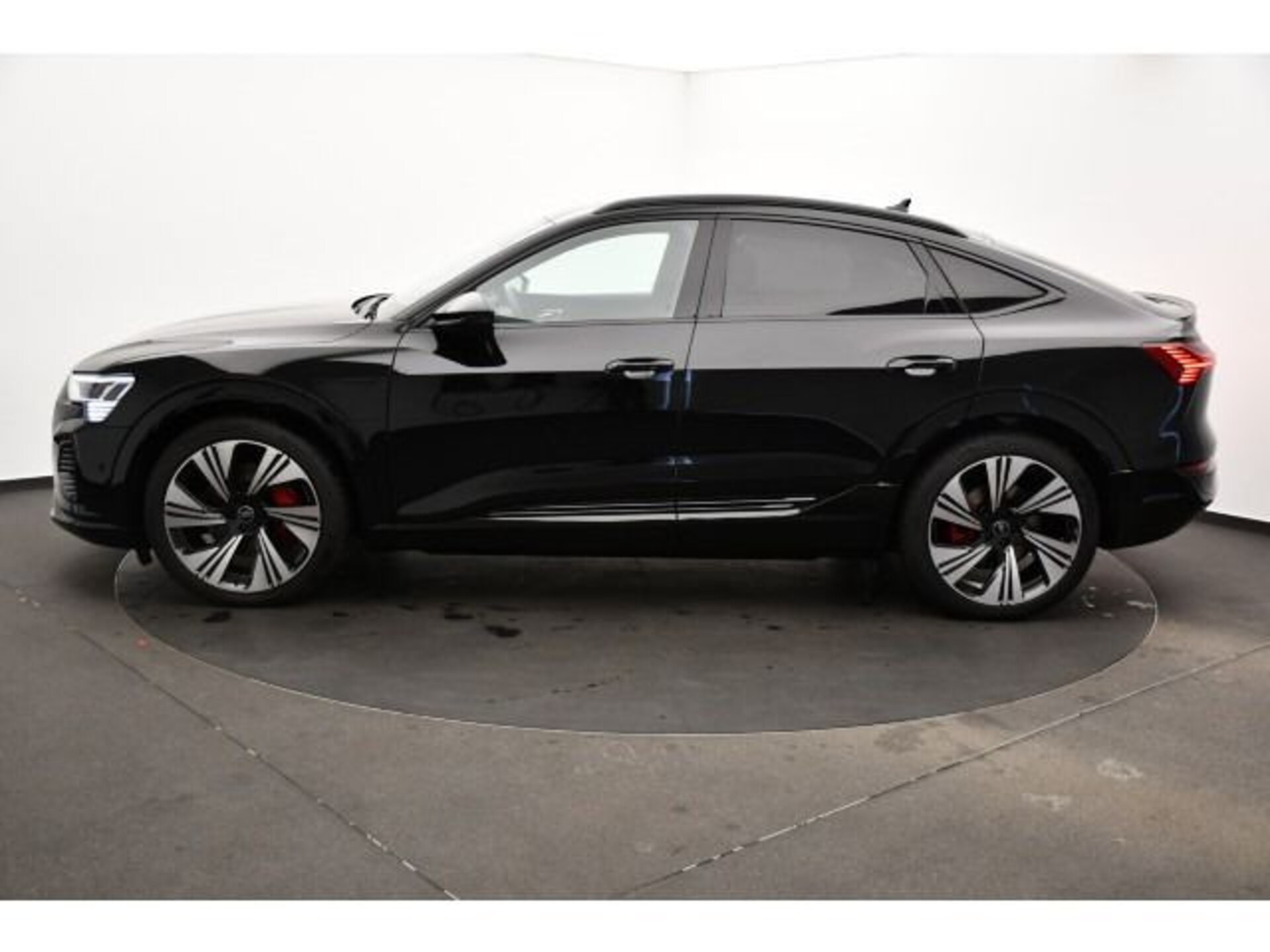 Audi Q8 Sportback e-tron S line
