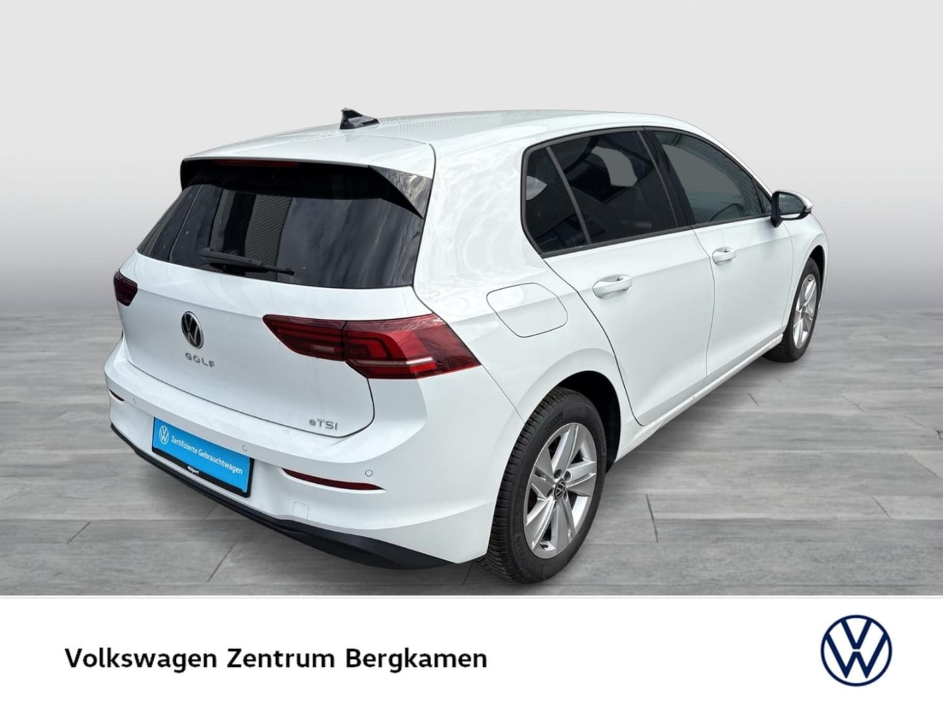 Volkswagen Golf Life