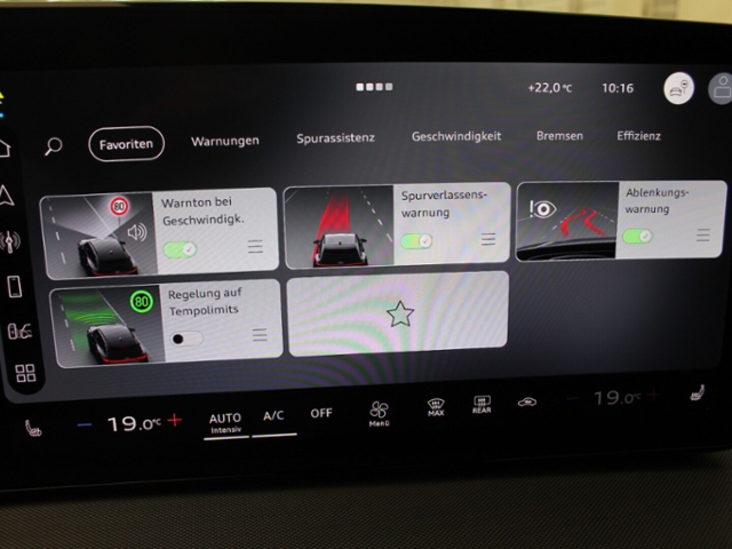 Bild über Audi Q4 Sportback e-tron e-tron quattro 220 kW - für weitere Informationen kontaktieren Sie den Audi Partner