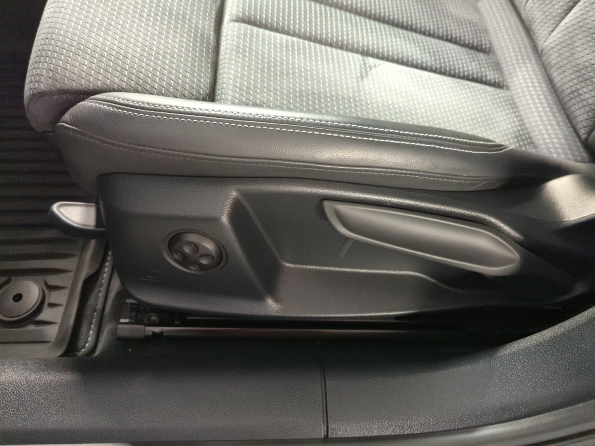 Audi A4 Avant S line