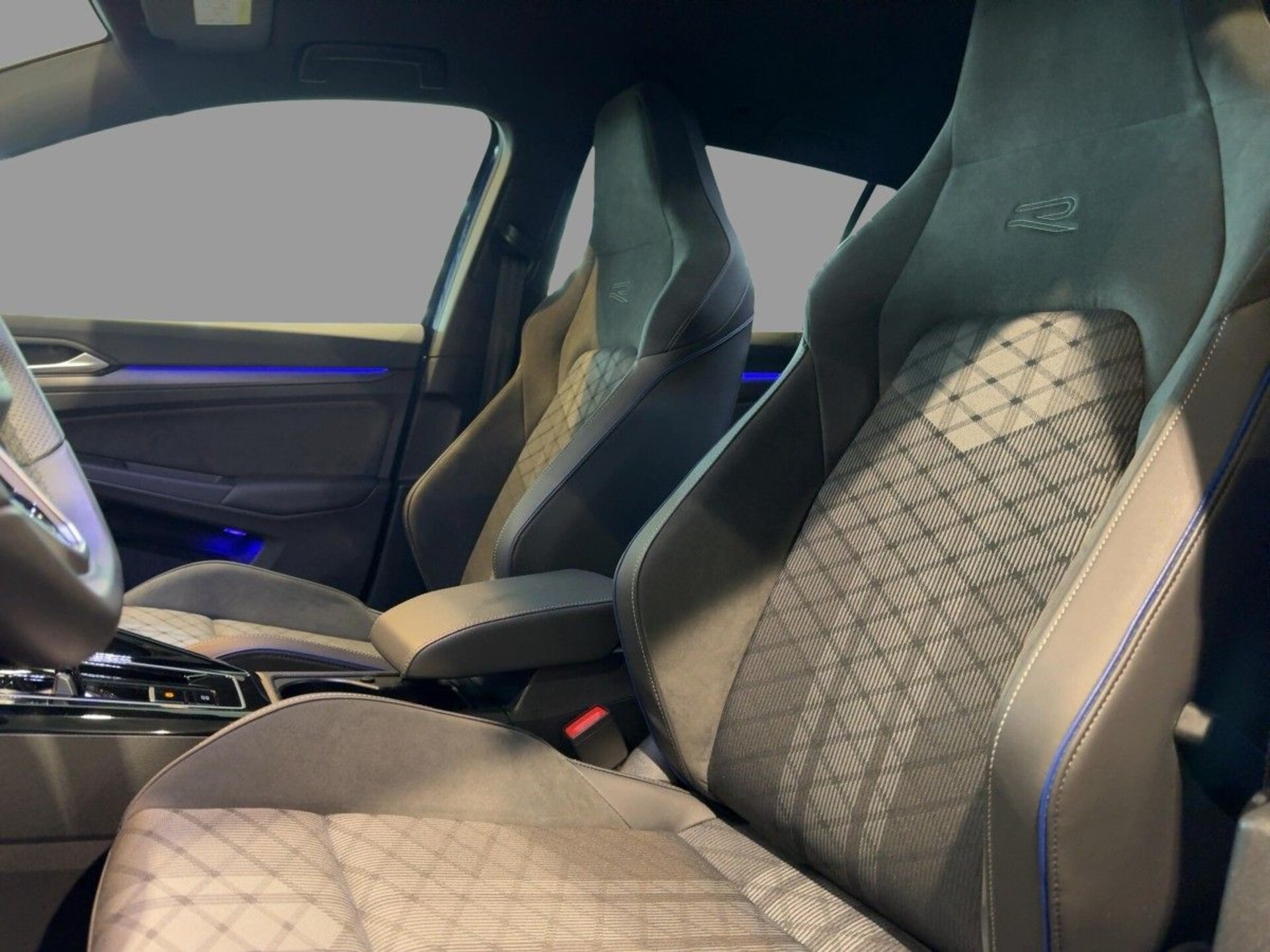 Volkswagen Golf Variant R-Line