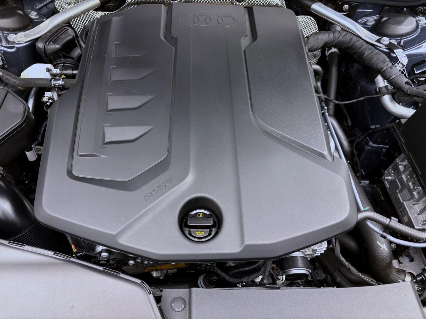 Bild über Audi A5 Avant TFSI S tronic - für weitere Informationen kontaktieren Sie den Audi Partner