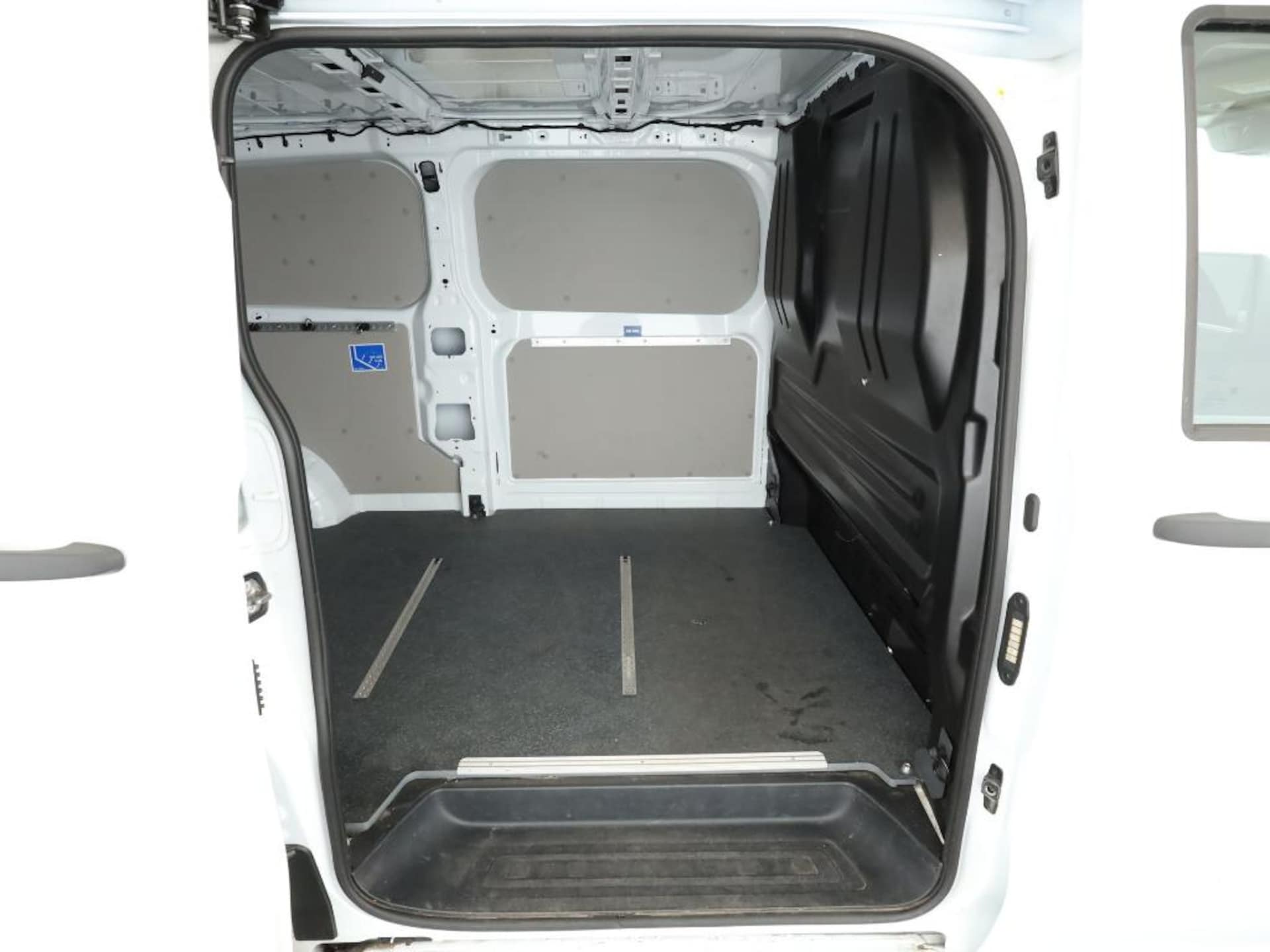 Volkswagen Transporter Kasten langer Radstand