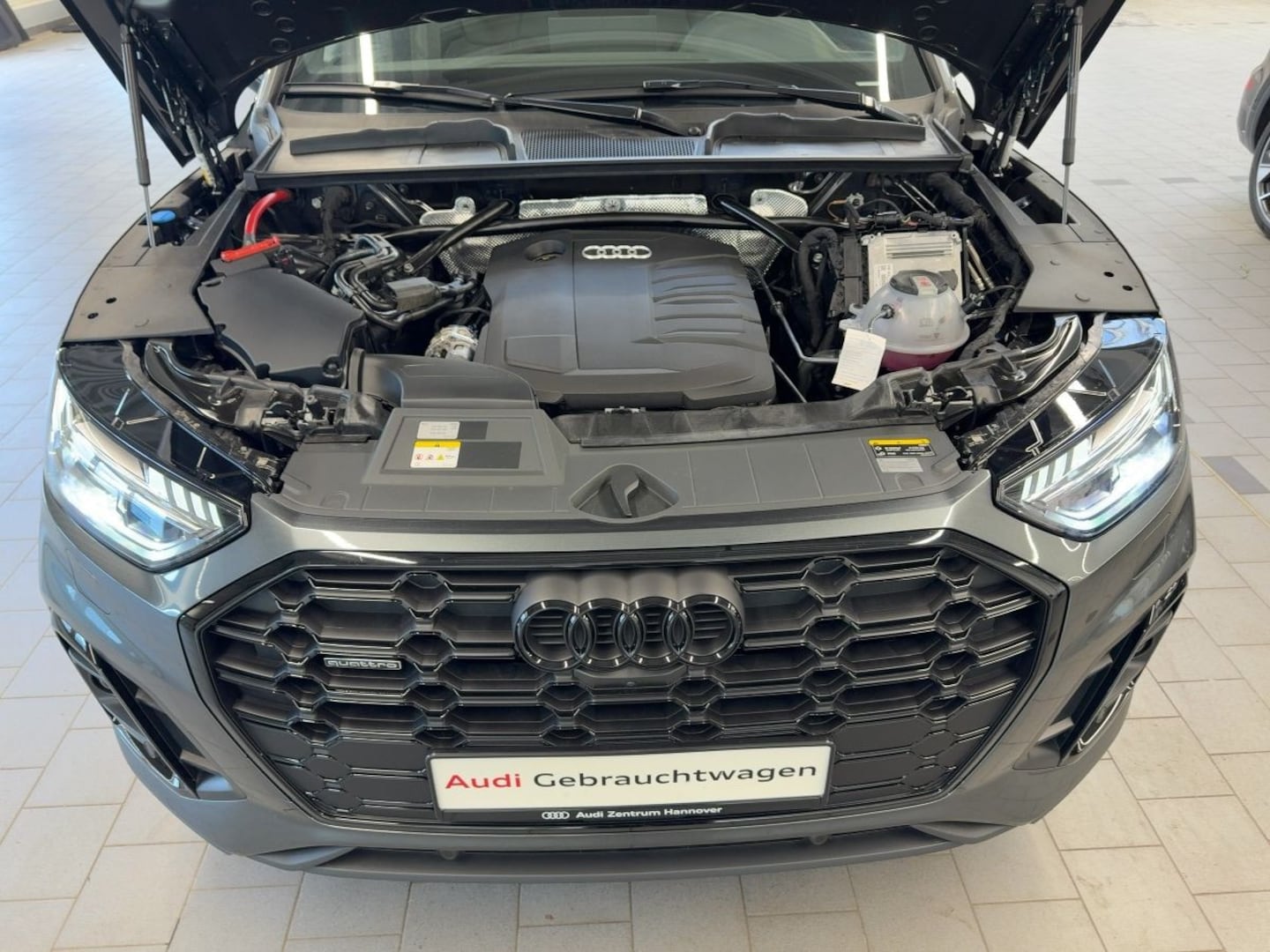 Bild über Audi Q5 40 TDI quattro 150 kW S tronic - für weitere Informationen kontaktieren Sie den Audi Partner