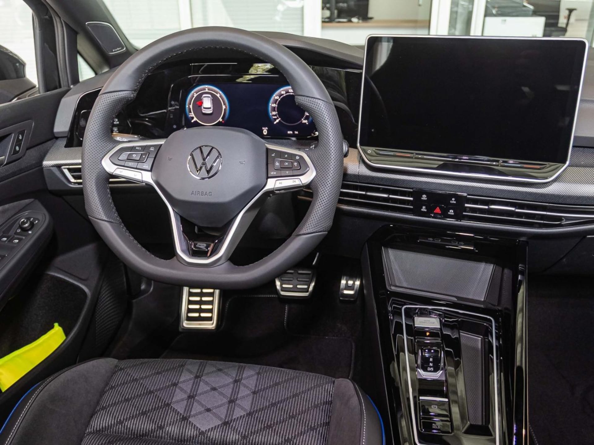 Volkswagen Golf R-Line