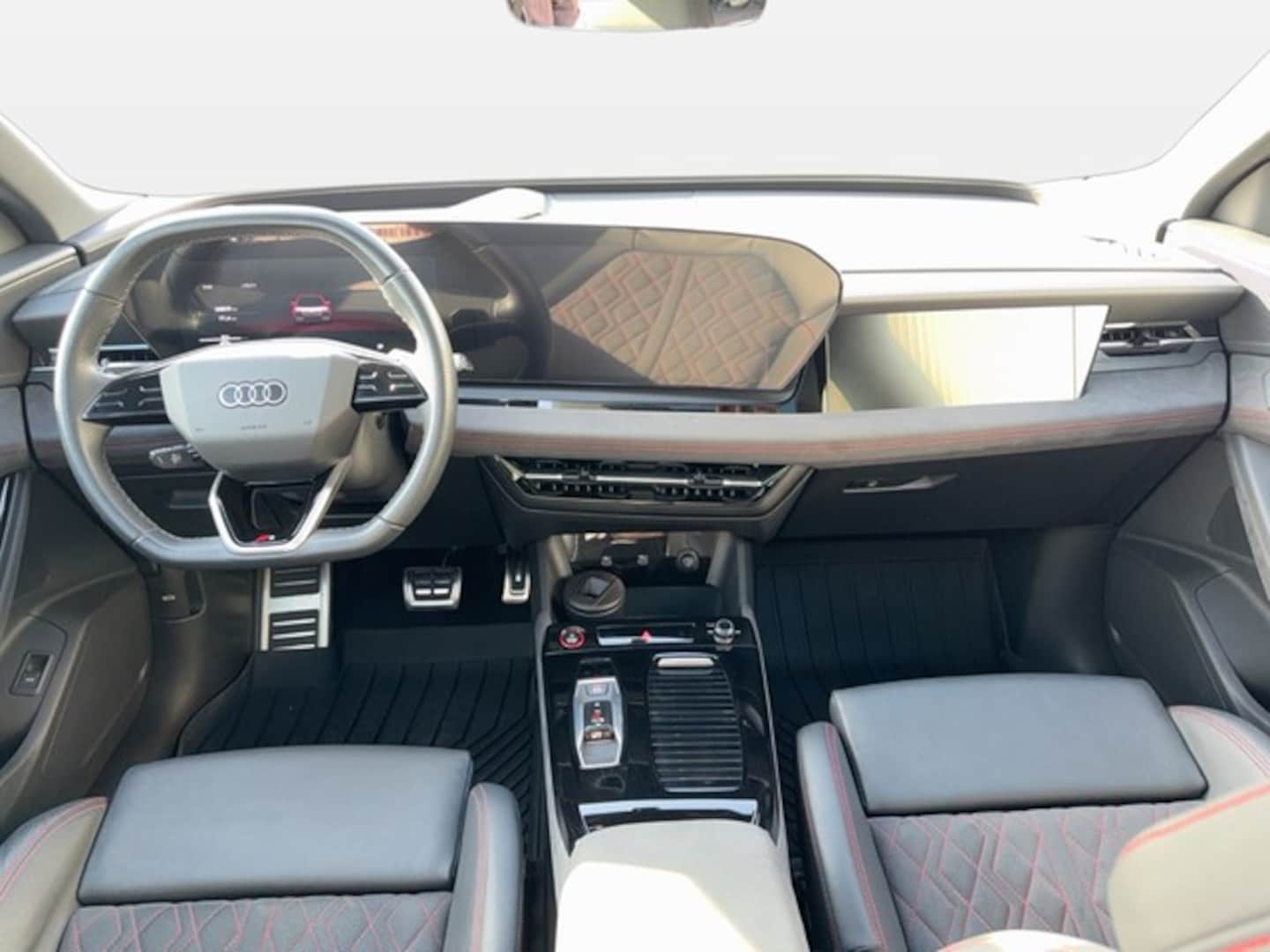 Bild über Audi SQ6 SUV e-tron e-tron quattro - für weitere Informationen kontaktieren Sie den Audi Partner