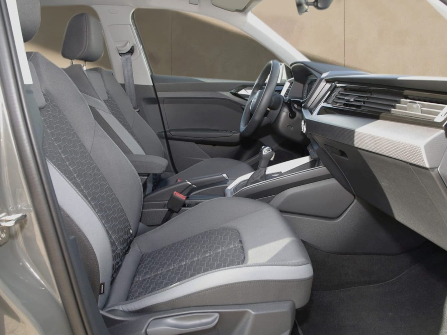 Bild über Audi A1 Sportback S line 25 TFSI S tronic - für weitere Informationen kontaktieren Sie den Audi Partner