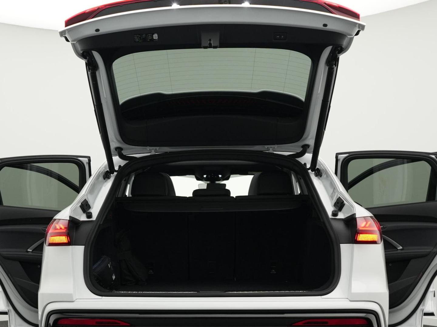 Bild über Audi Q5 Sportback TDI quattro 150 kW S tronic - für weitere Informationen kontaktieren Sie den Audi Partner