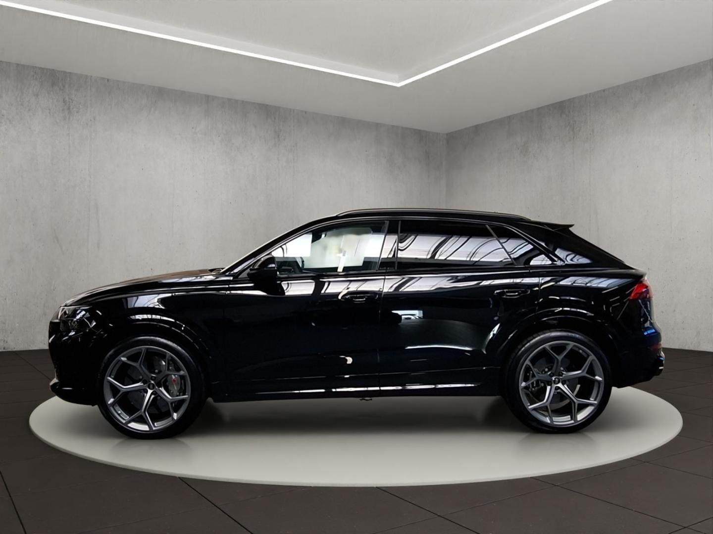 Bild über Audi RS Q8 SUV TFSI quattro 471 kW tiptronic - für weitere Informationen kontaktieren Sie den Audi Partner