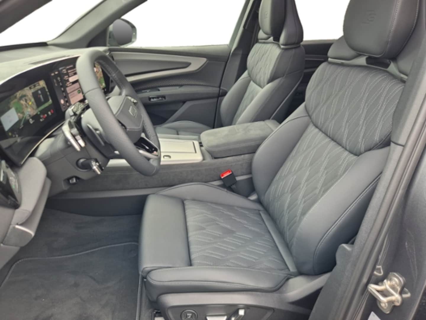 Bild über Audi Q7 SUV TDI quattro 220 kW tiptronic - für weitere Informationen kontaktieren Sie den Audi Partner