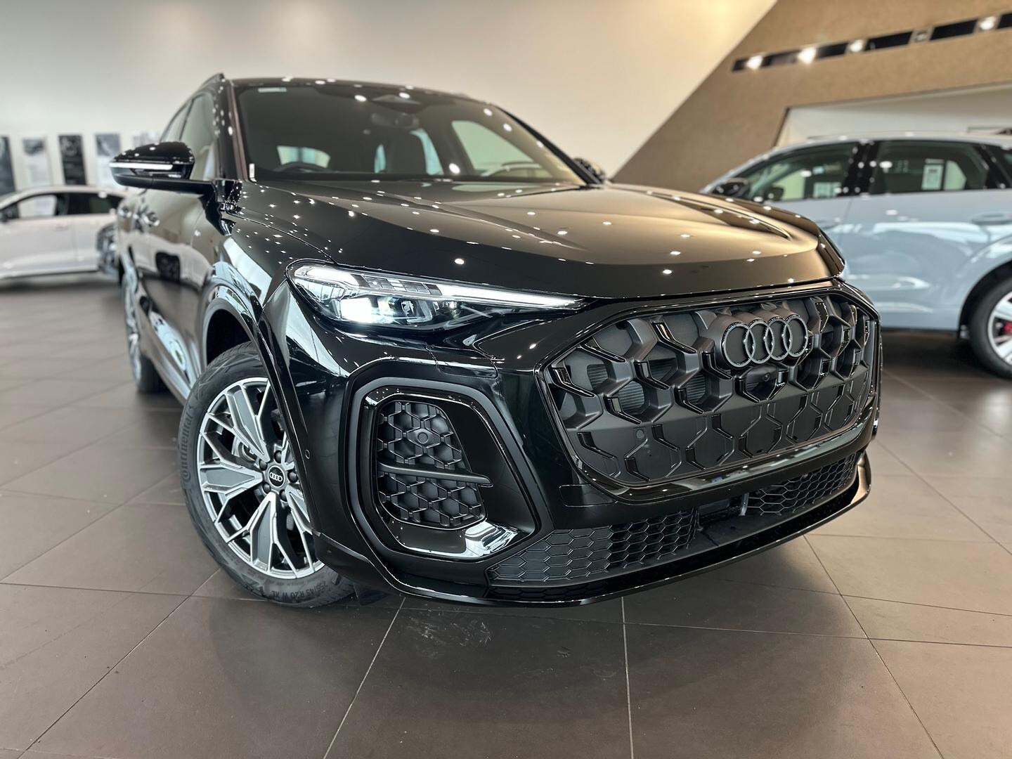 Image about Audi Q5 SUV TDI quattro 150 kW sport