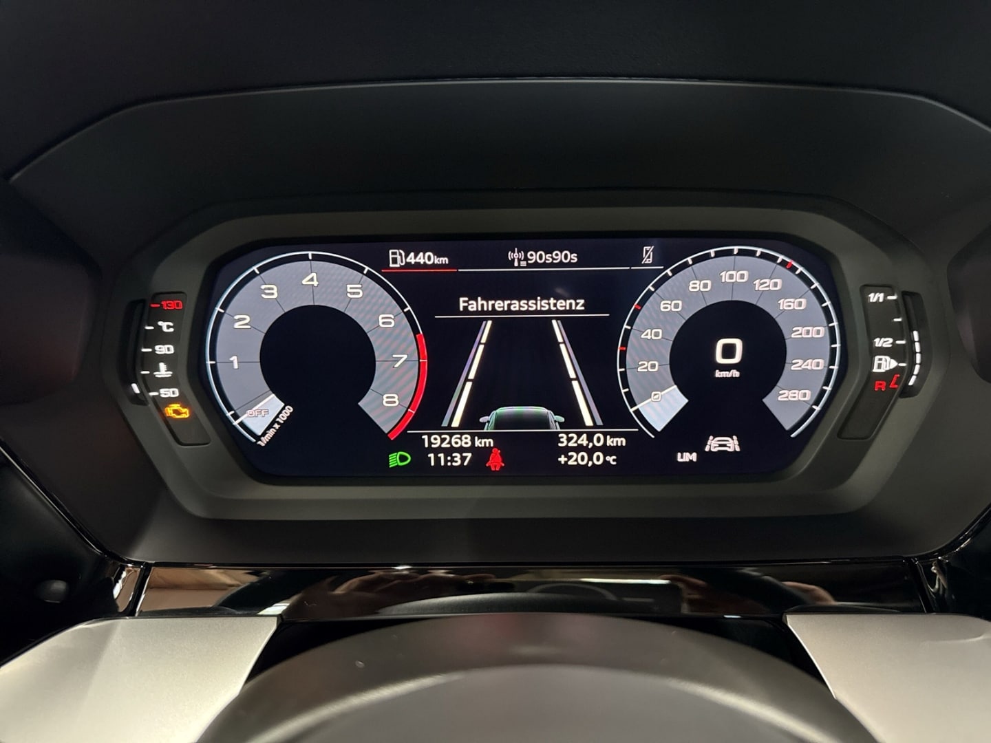 Bild über Audi A3 Sportback S line 30 TFSI Schaltgetriebe - für weitere Informationen kontaktieren Sie den Audi Partner