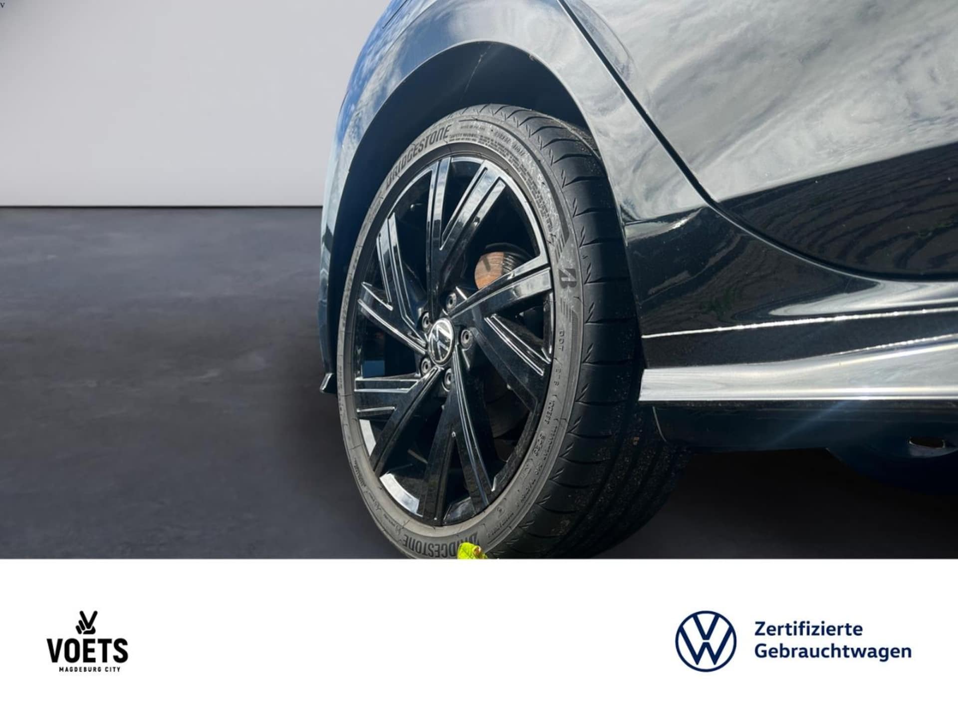 Volkswagen Golf R-Line