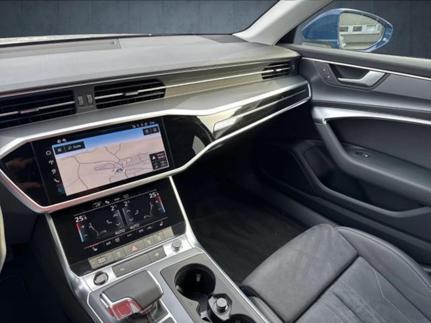 Bild über Audi A6 Avant TFSI e S line 50 TFSI e quattro S tronic - für weitere Informationen kontaktieren Sie den Audi Partner