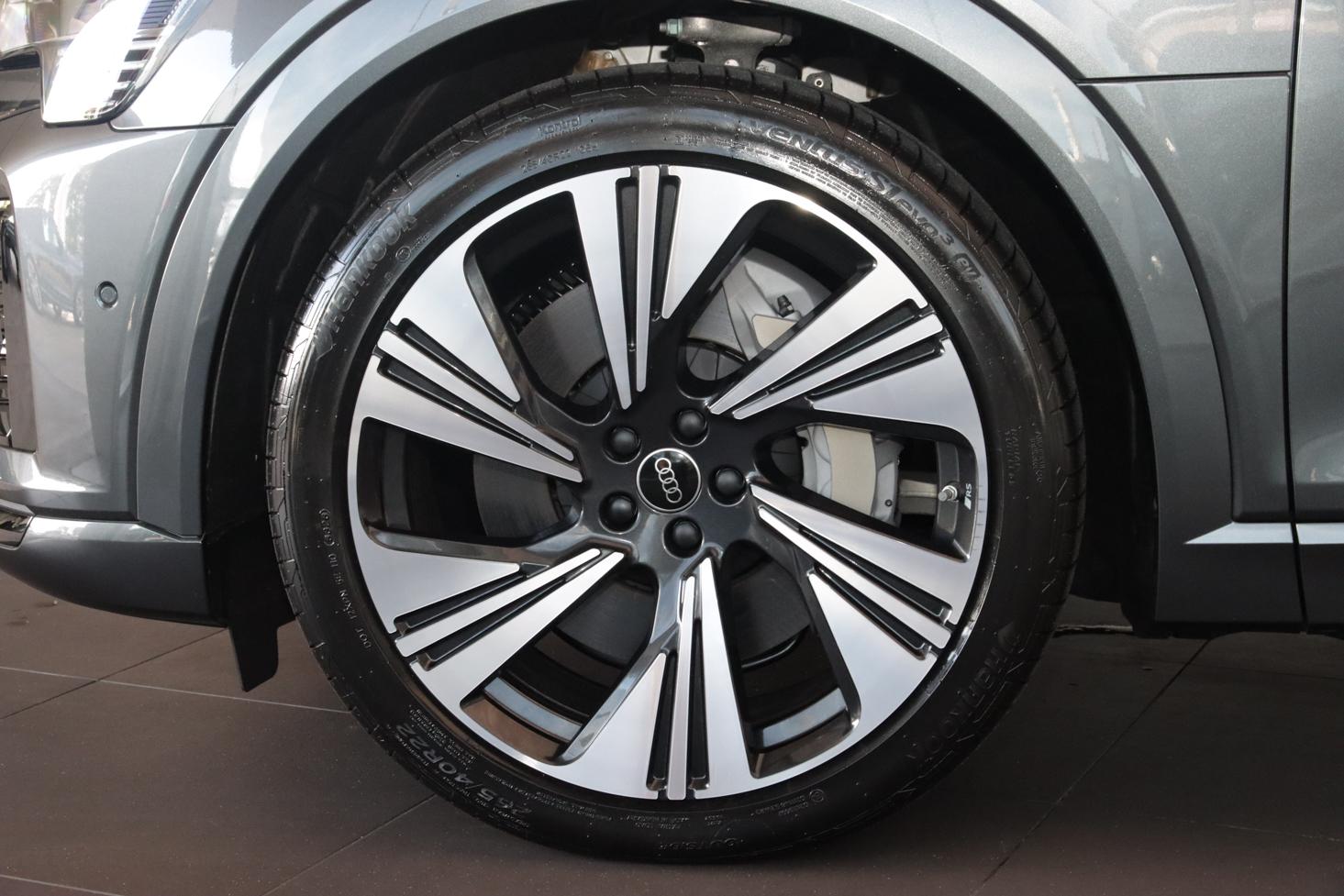 Audi Q8 Sportback e-tron