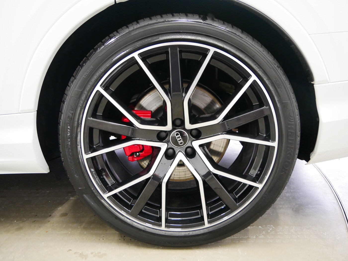 Image about Audi SQ7 TFSI quattro tiptronic