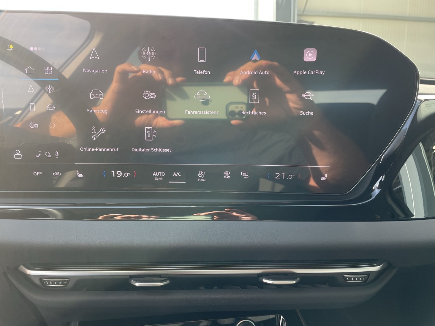 Bild über Audi A6 Avant TDI quattro 150 kW S tronic - für weitere Informationen kontaktieren Sie den Audi Partner