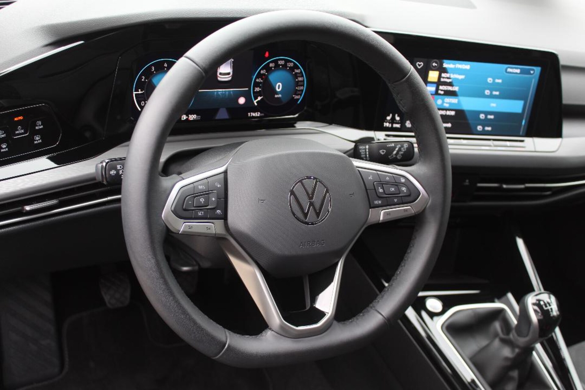 Volkswagen Golf Style