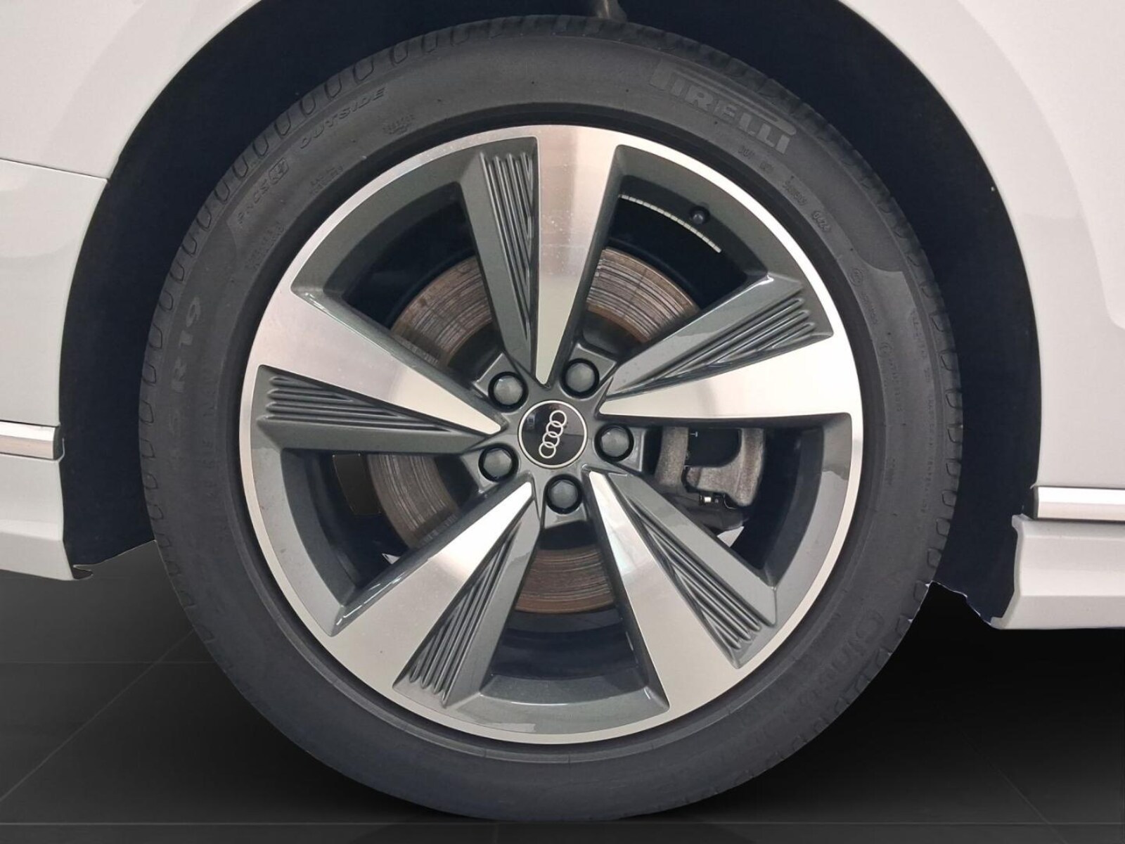 Audi A8 – Bild 7
