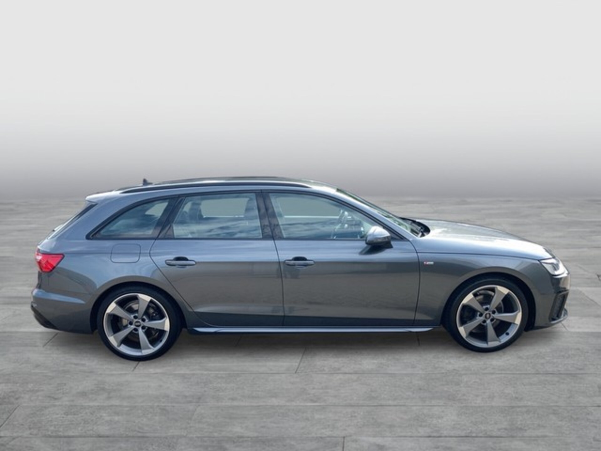 Audi A4 Avant S line