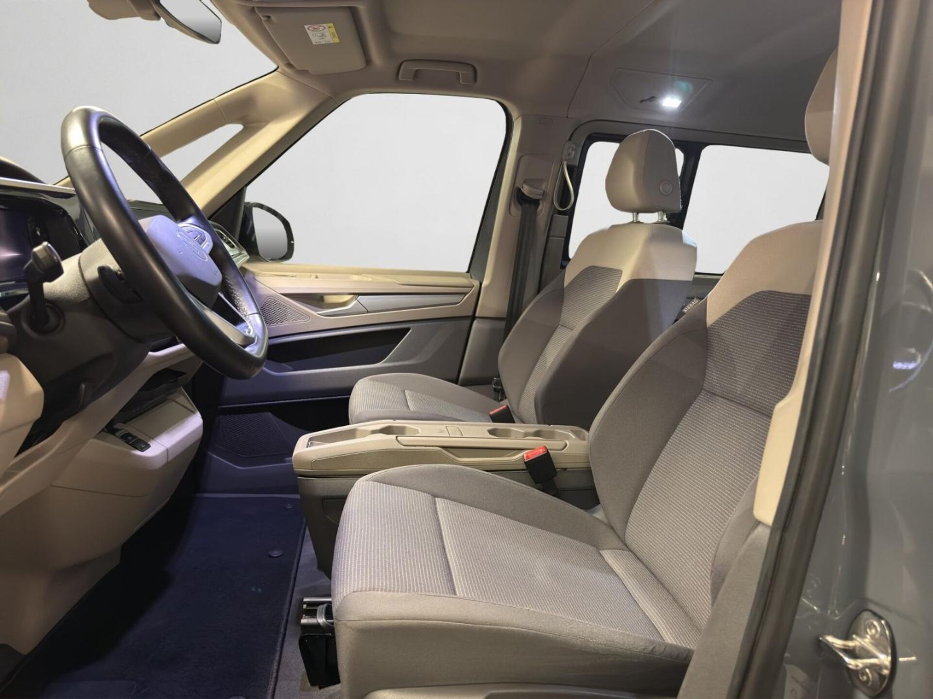 Volkswagen Multivan Langversion Basis-Modell