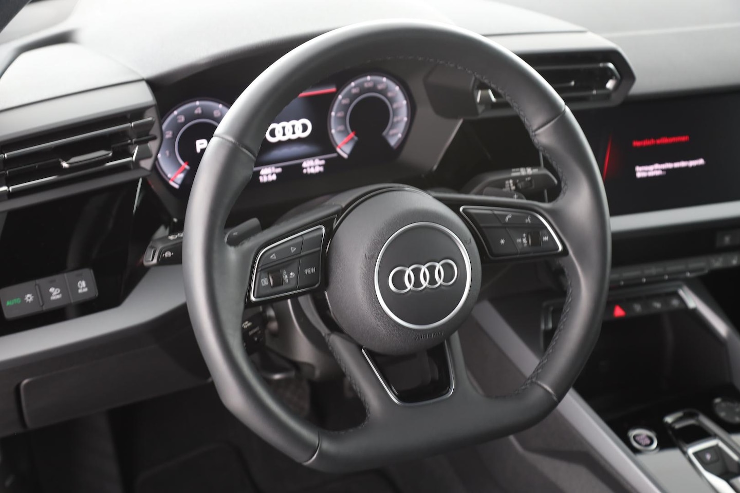 Bild über Audi A3 Sportback advanced 30 TFSI S tronic - für weitere Informationen kontaktieren Sie den Audi Partner