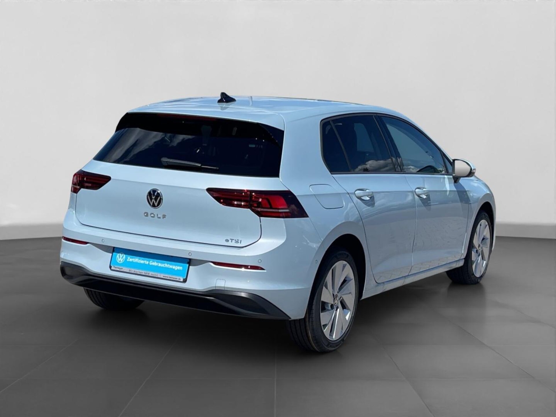 Volkswagen Golf Life