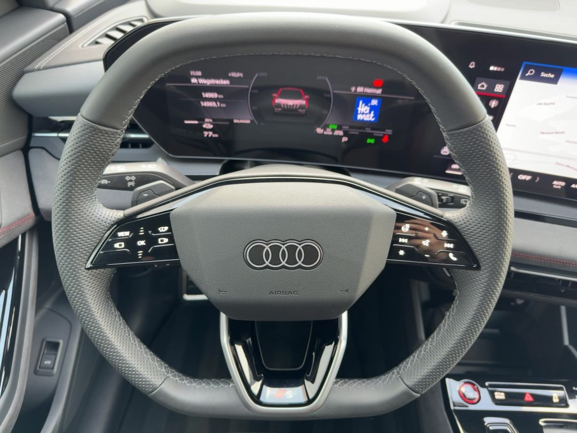 Audi SQ6 SUV e-tron
