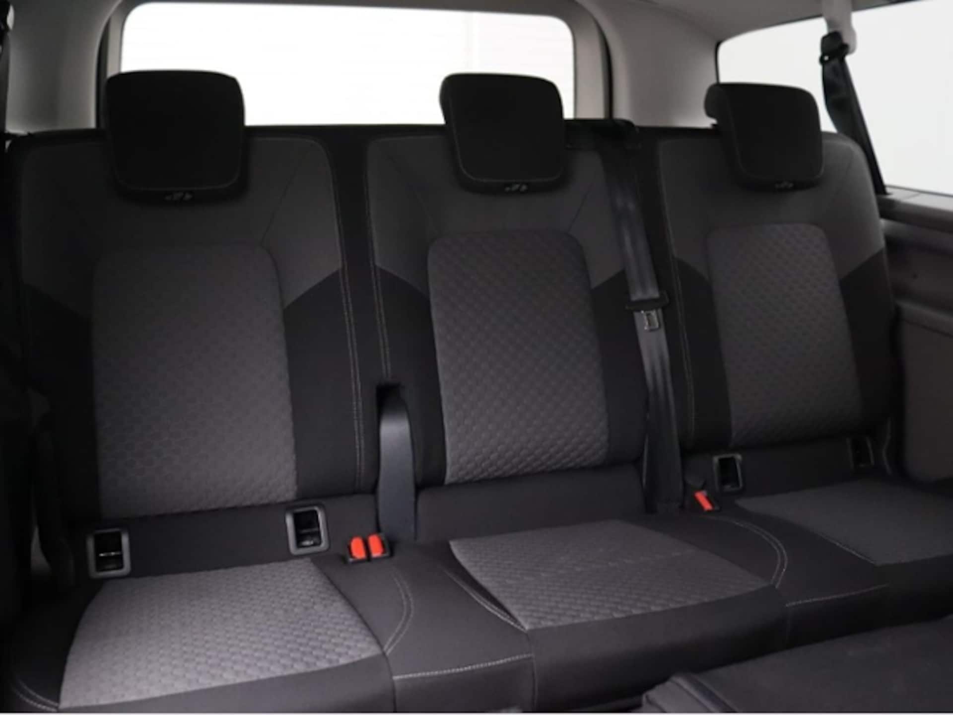 Volkswagen Caravelle langer Radstand Life