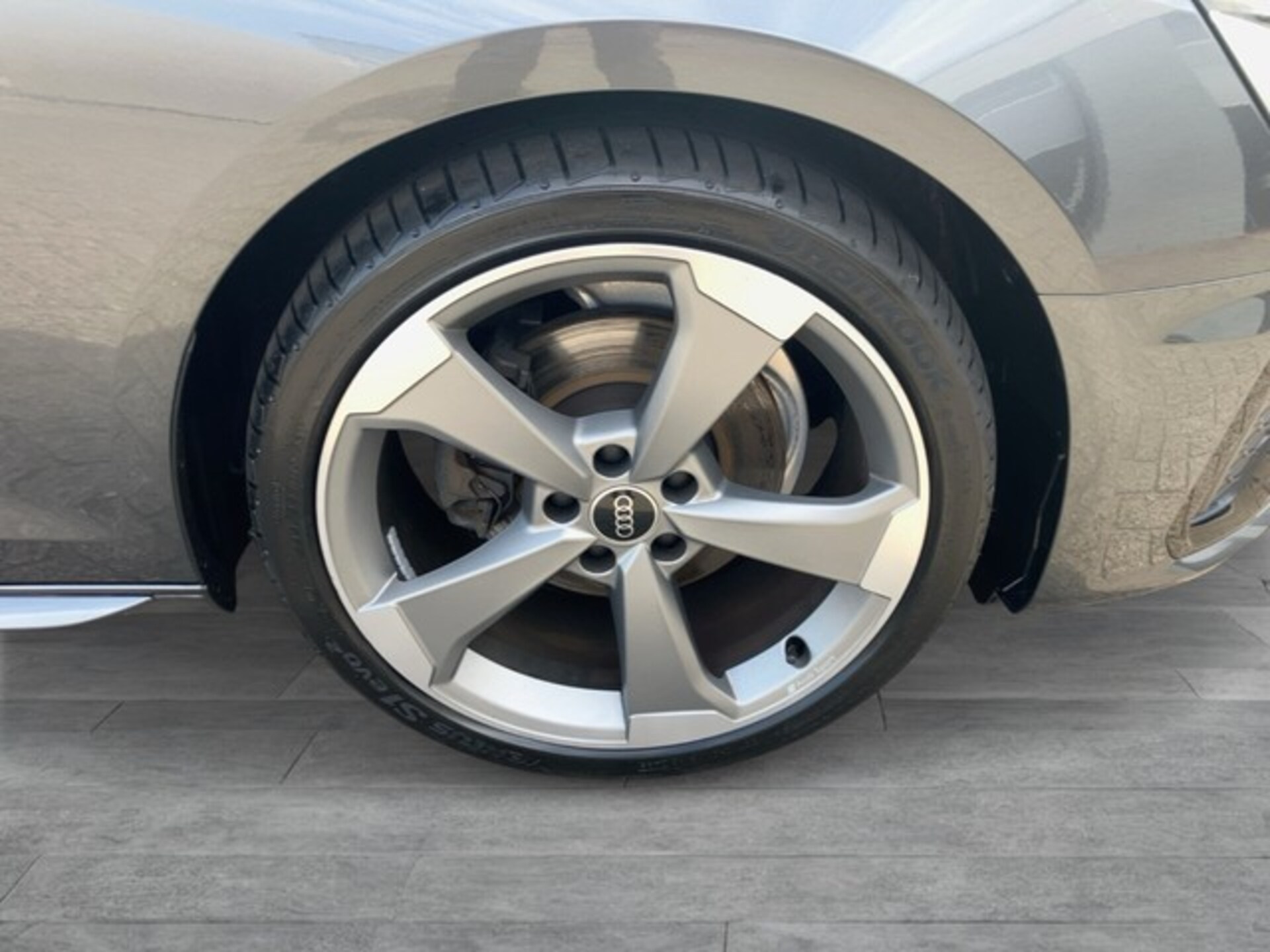 Audi A4 Avant S line