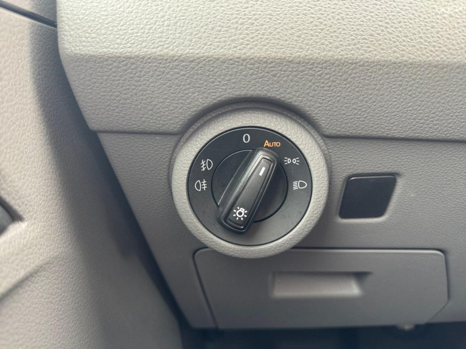 Volkswagen T6.1 Transporter Kasten kurzer Radstand – Bild 16