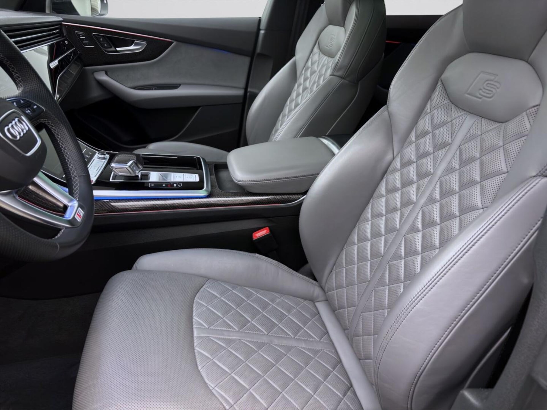 Audi SQ8 SUV