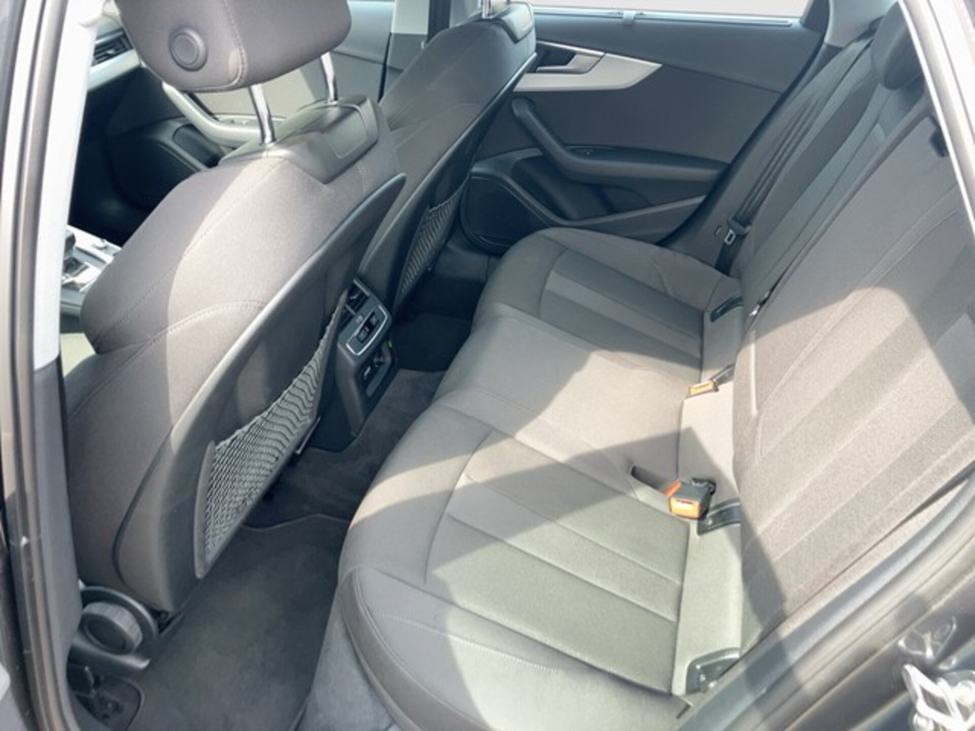 Audi A4 Avant S line