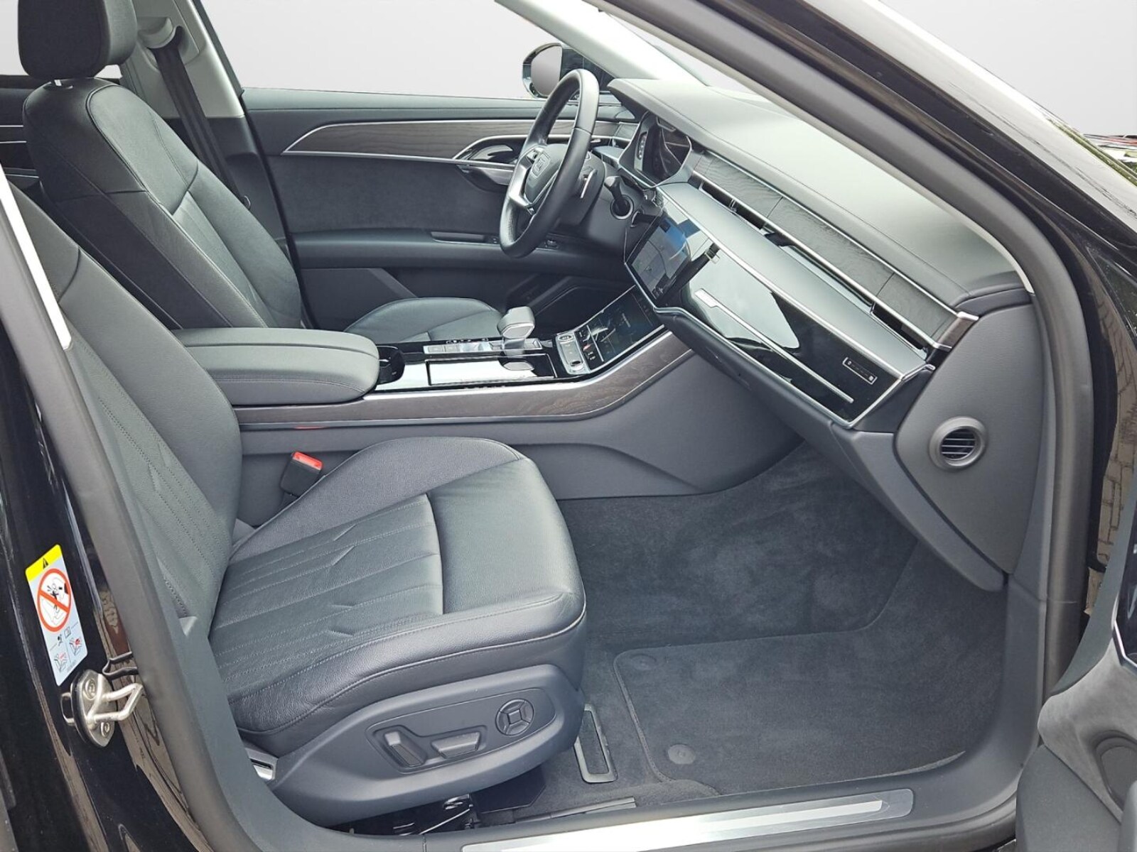 Audi A8 – Bild 13
