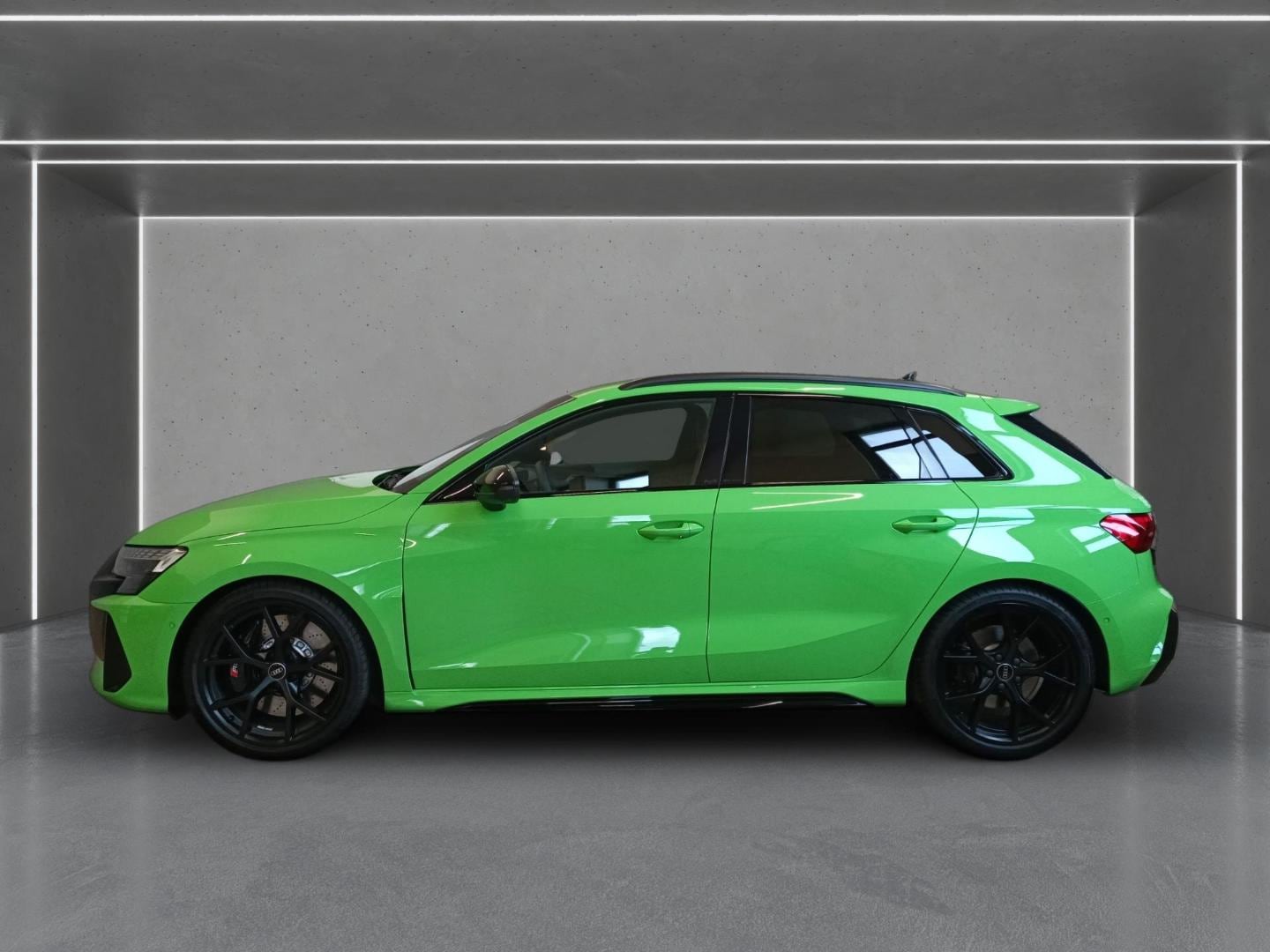 Bild über Audi RS 3 Sportback TFSI quattro 294 kW S tronic - für weitere Informationen kontaktieren Sie den Audi Partner