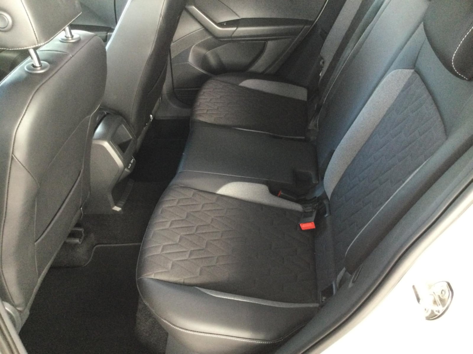 Volkswagen T-Cross – Bild 9