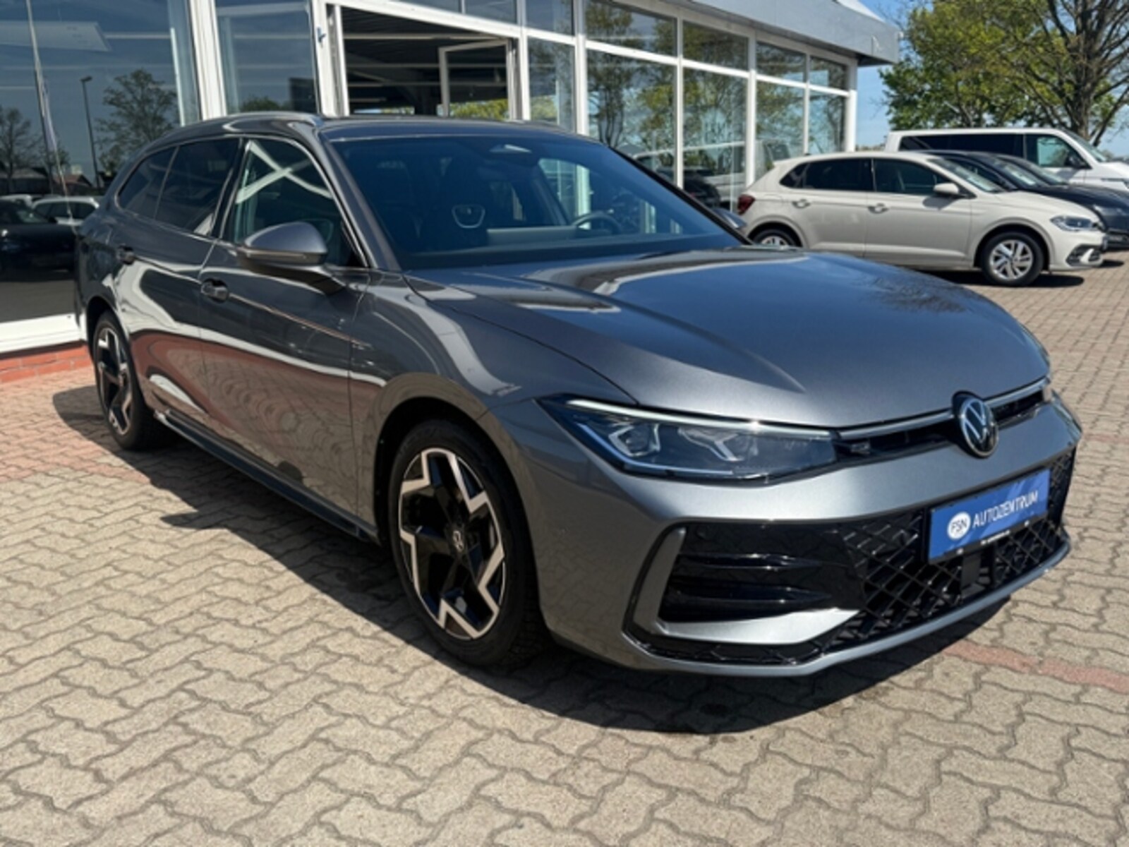Volkswagen Passat – Bild 8