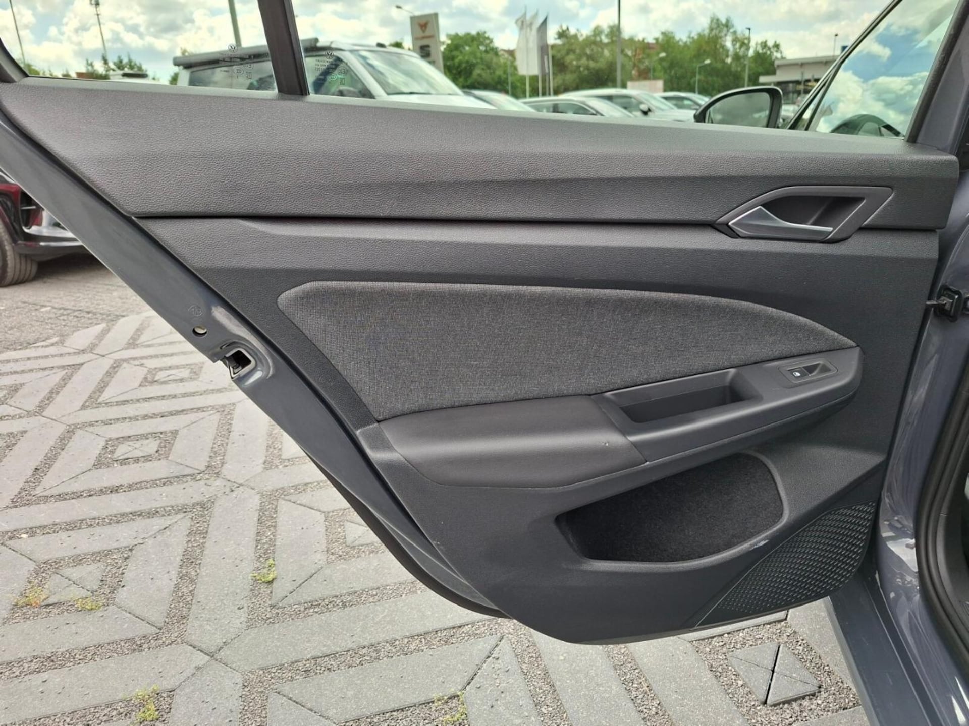 Volkswagen Golf Variant Life